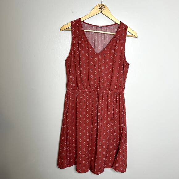 Old Navy Pink Diamond Pattern Dress - Picture 4 of 8